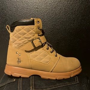Size 9 mens polo boots they just don’t fit me great pair of boots